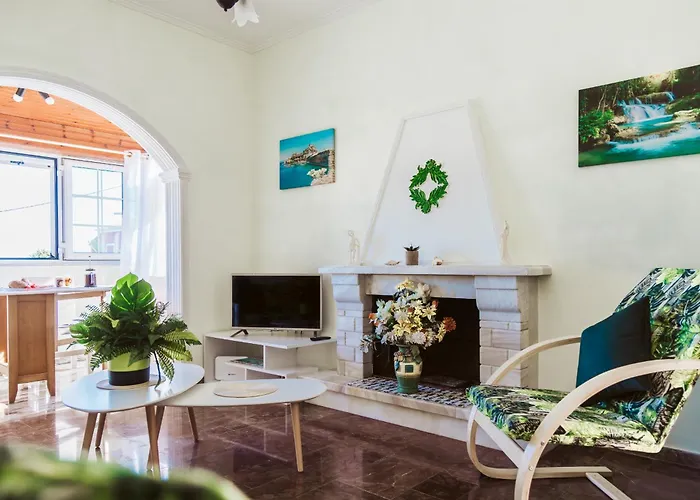 Achilleion Holiday Home